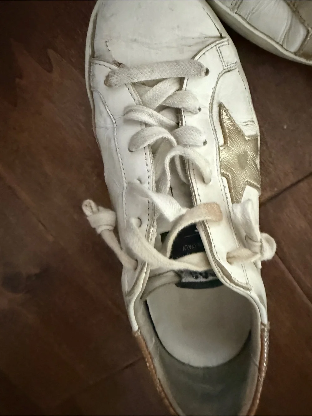 Golden goose size 35 Women's Super-Star with gold sparkle foxing $640